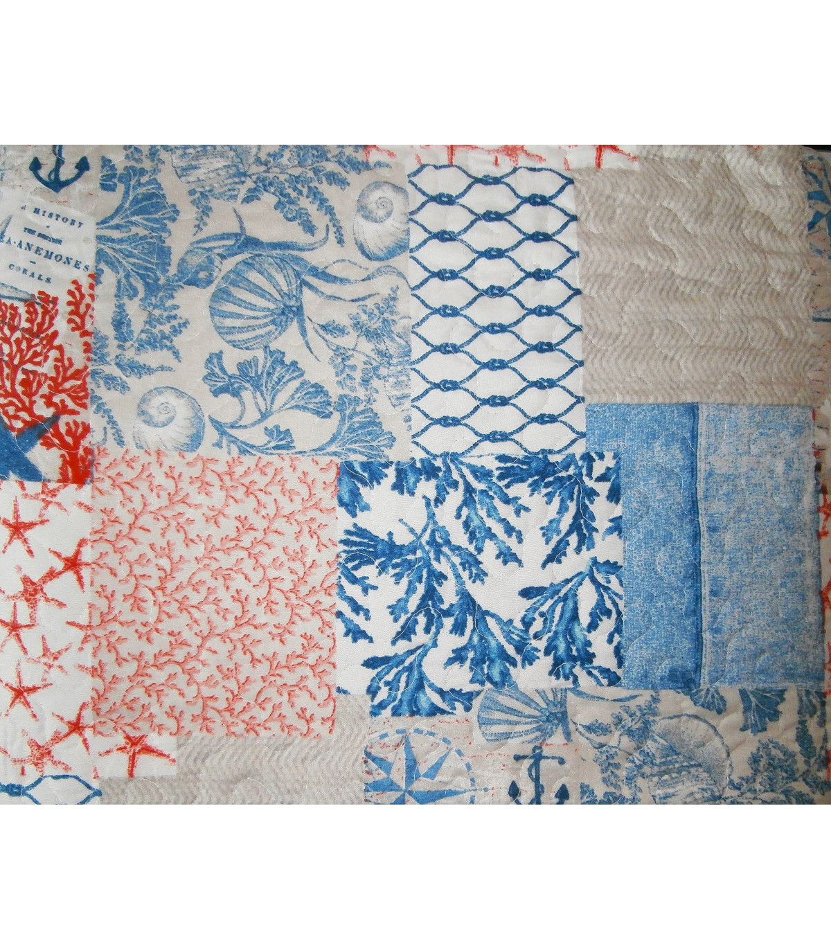 Copriletto Trapuntato Stampato Triton Misura Letto Due Piazze Matrimoniale 255X255 cm Dis 1