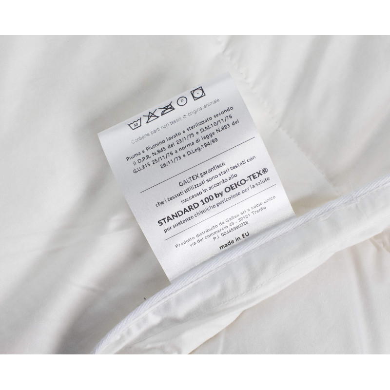 Piumino Winter in piumino d'oca al 50% e 50% Piumette disponibile in 3 misurazioni : singolo, piazza e mezza, matrimoniale.